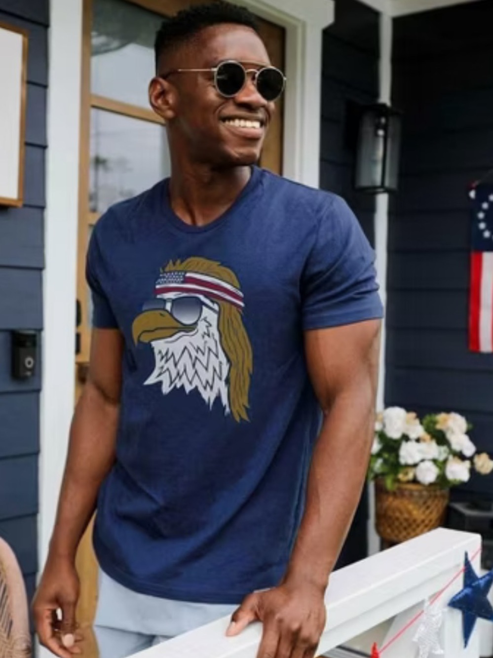 Tipsy Elves Mens Epic Eagle Navy T-Shirt: Size Medium